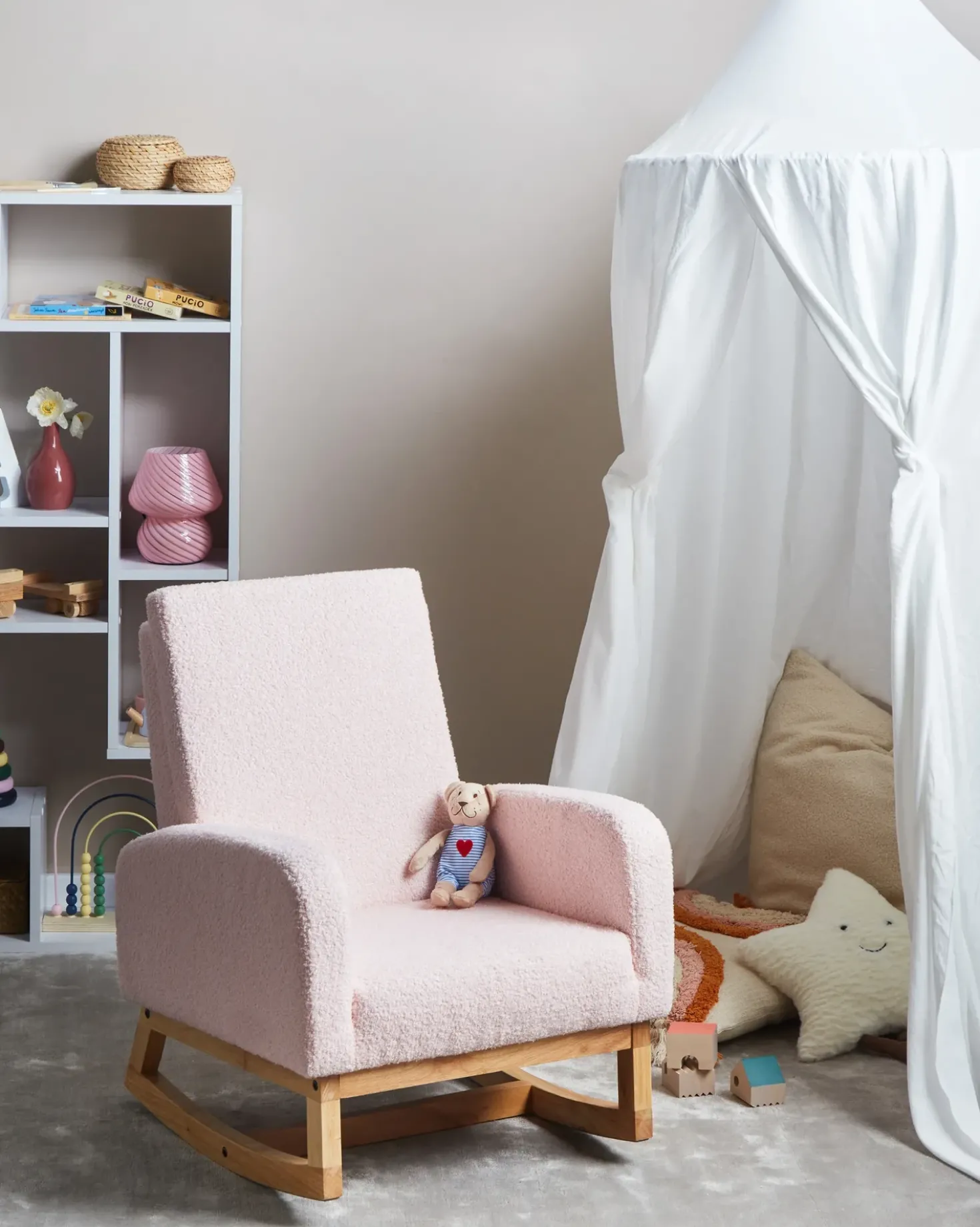 Sedia a dondolo per bambini NORBY Bouclé Rosa pastello