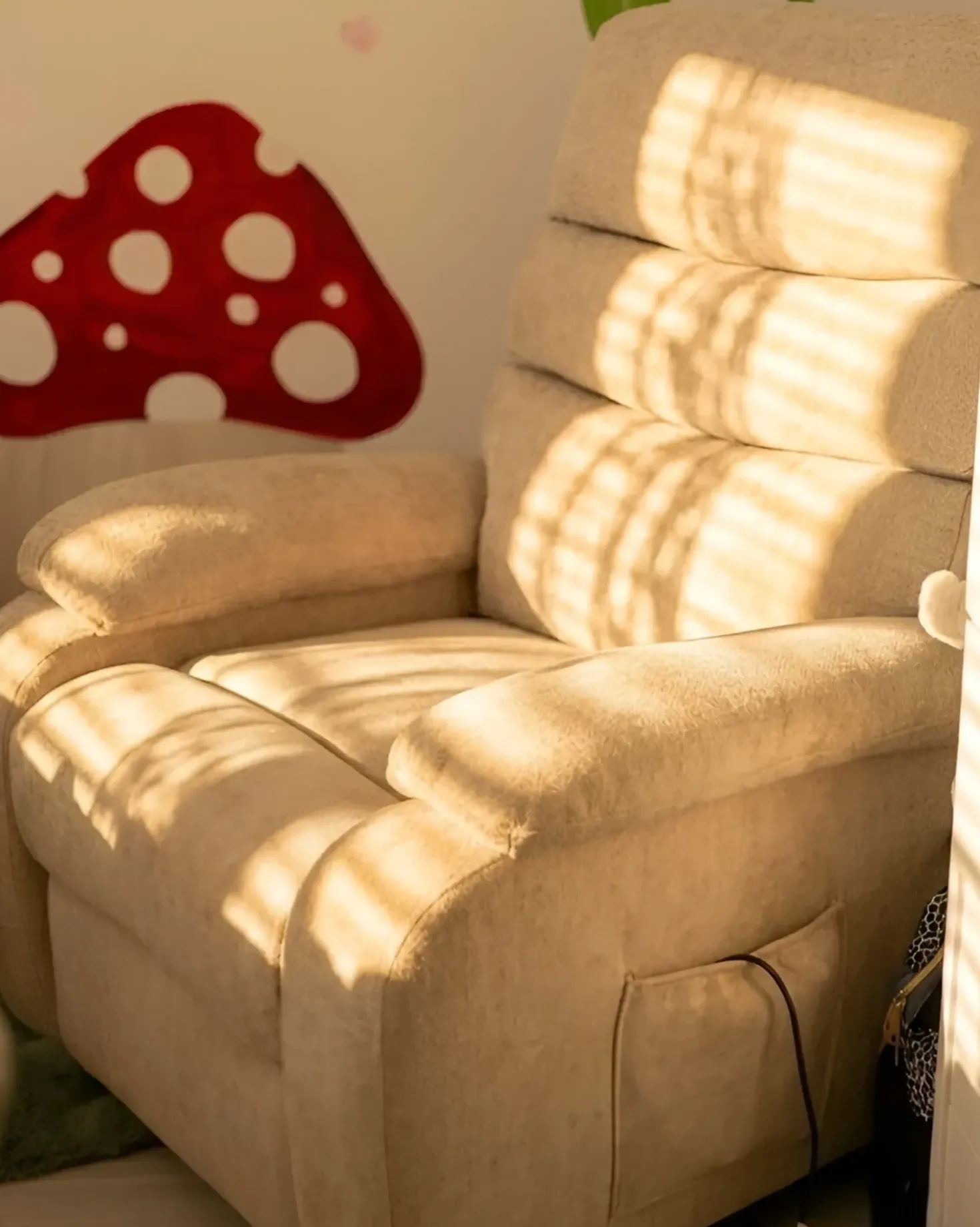 Sedia reclinabile elettrica RISE Poggiapiedi a scomparsa Tessuto Beige