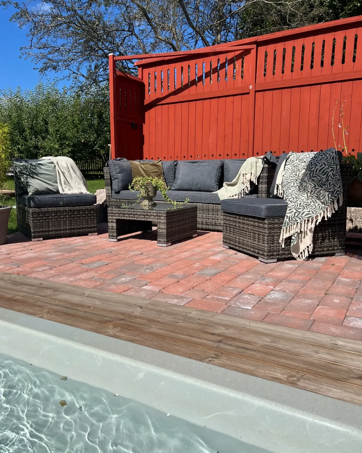 Set da giardino con tavolo 6 posti CORTE Modulare Rattan sintetico (PE) Marrone scuro