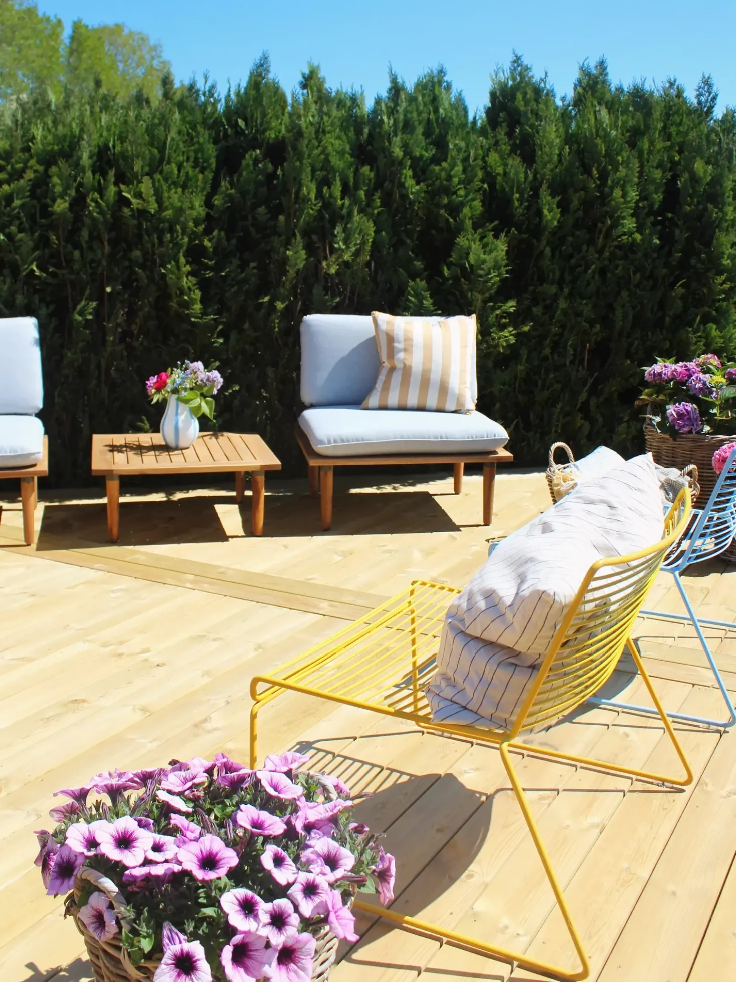 Set da giardino con tavolo 2 posti FRASCATI Modulare Legno di acacia certificato Grigio chiaro