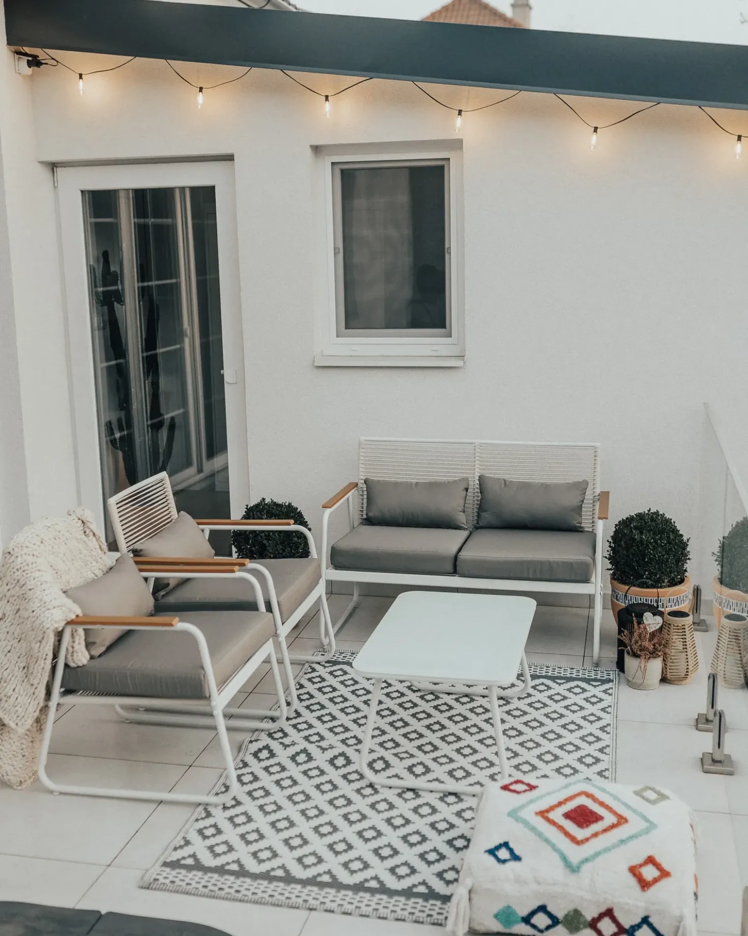 Set da giardino con tavolo 4 posti POMONTE Metallo Bianco