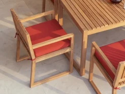 Set da pranzo da giardino 8 posti SASSARI PREMIUM con cuscini Legno di acacia certificato Rosso