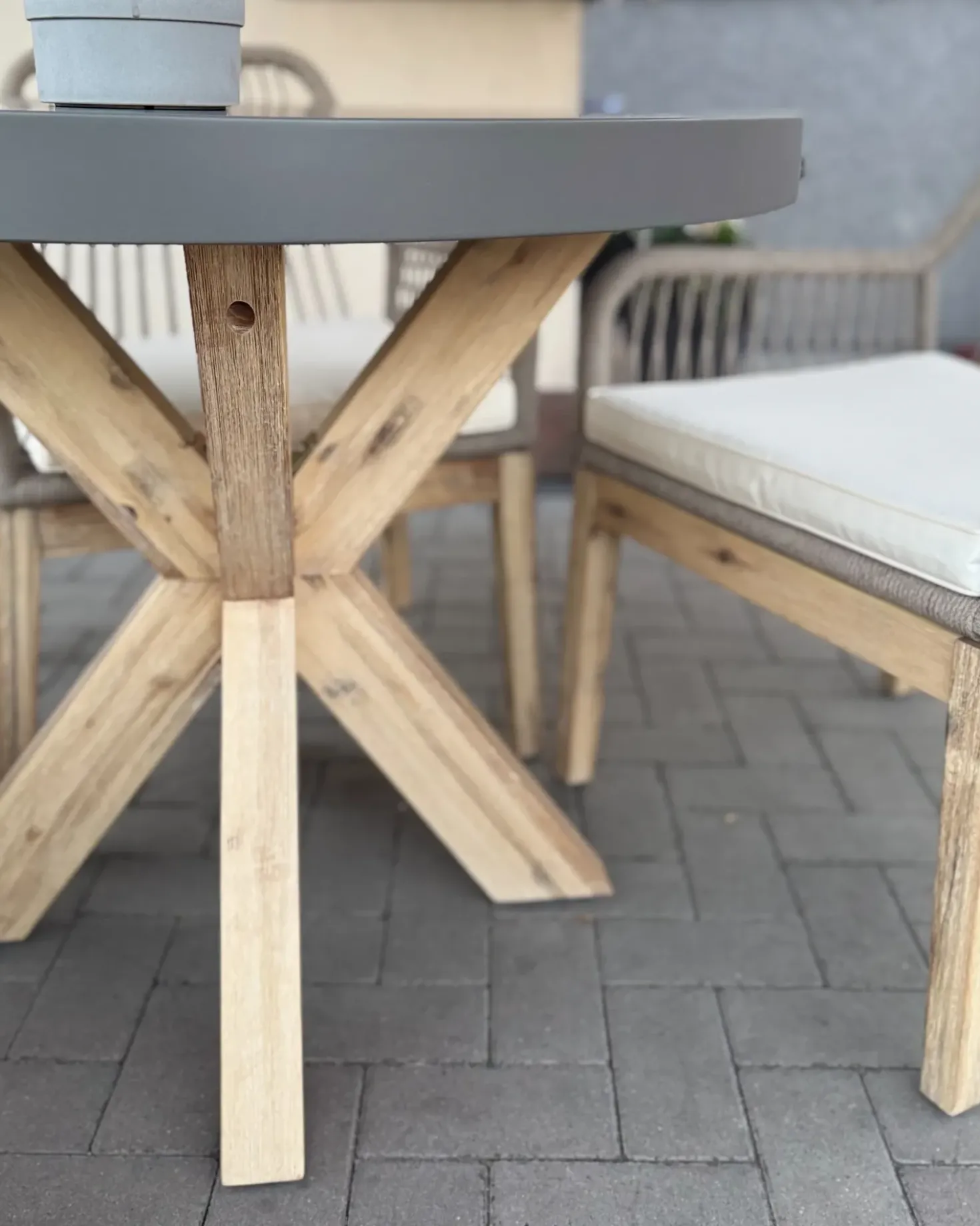 Set da pranzo da giardino 4 posti OLBIA con cuscini Cemento Beige