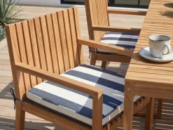 Set da pranzo da giardino 8 posti SASSARI II con cuscini Legno di acacia certificato Blu marino
