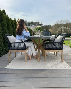 Set da pranzo da giardino 4 posti ORISTANO con cuscini Cemento Nero