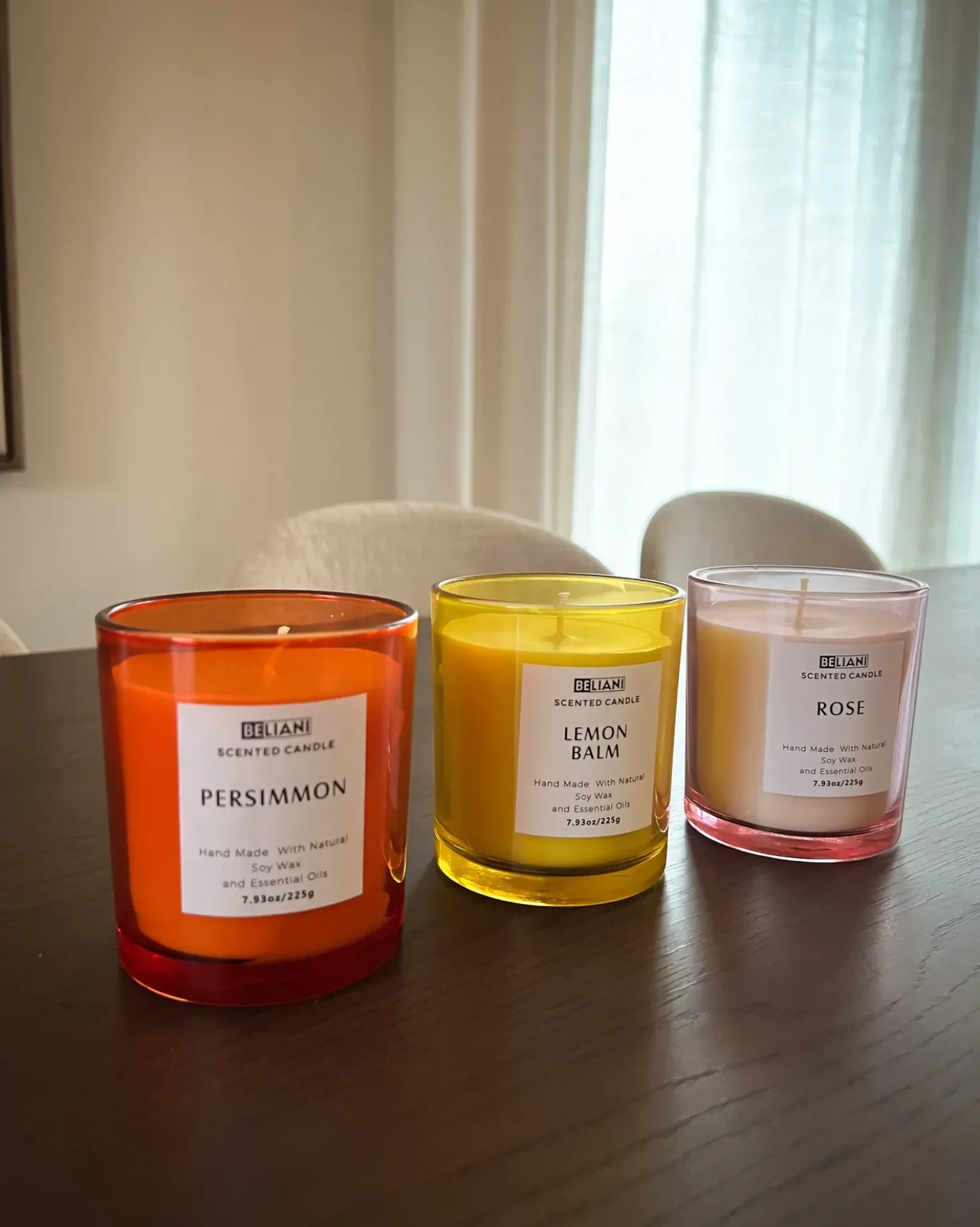 Set di 3 Candele Profumate COLORFUL BARREL Cera di Soia Note orientali Note di erba Note floreali