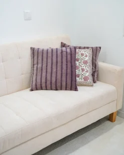 Set di 2 cuscini AGAPANTHUS Velluto 45 x 45 cm Rosa A strisce