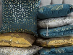 Set di 2 cuscini CELOSIA Velluto 45 x 45 cm Foglia di tè Trama geometrica