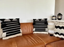 Set di 2 cuscini CHITTOOR Cotone 50 x 50 cm Nero Trama geometrica