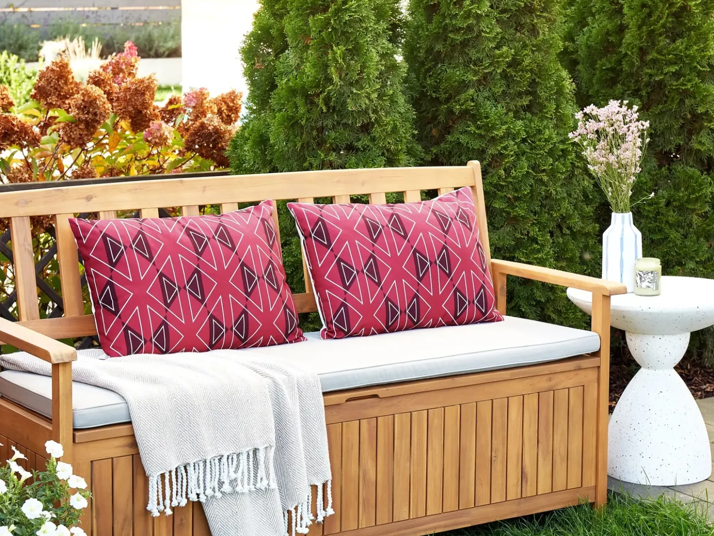 Set di 2 cuscini da esterno MEZZANO Trama geometrica 40 x 60 cm Fucsia