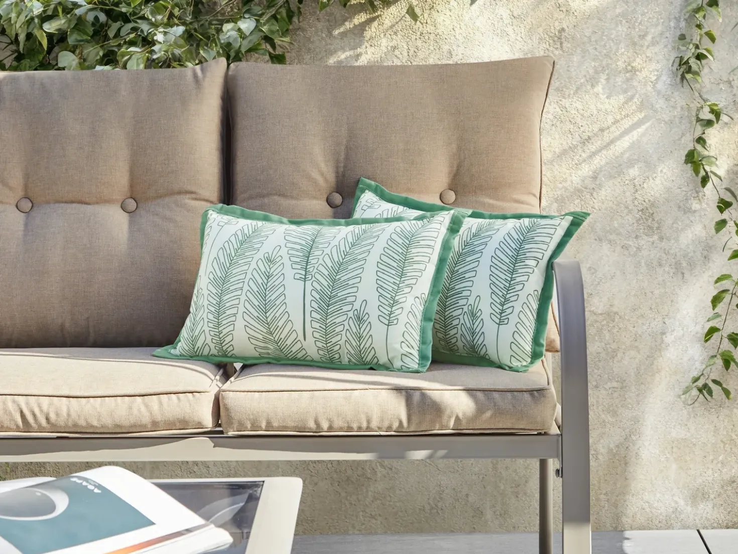 Set di 2 cuscini da esterno MEADOW Trama di piante 30 x 50 cm Verde