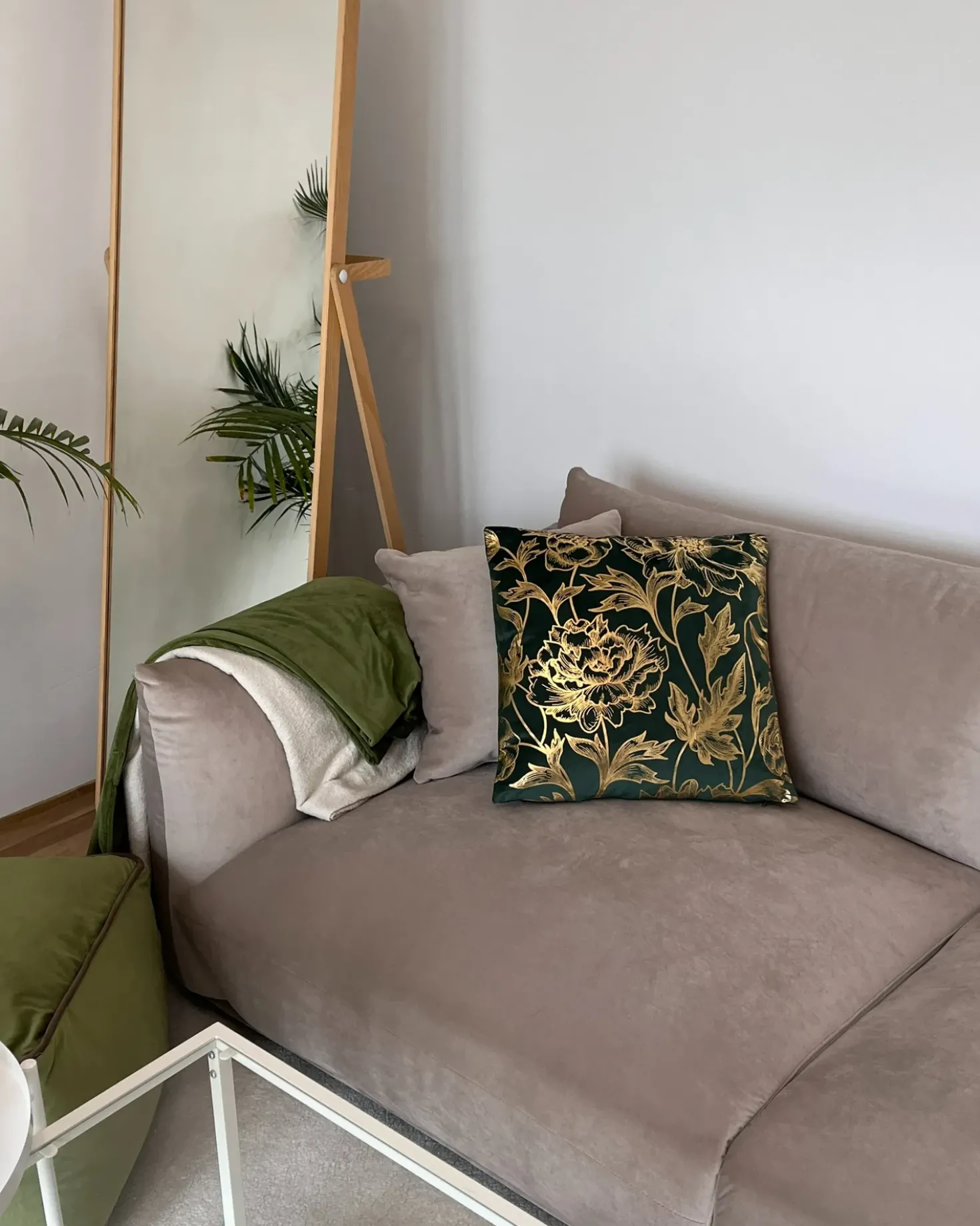 Set di 2 cuscini DAFFODIL Velluto 45 x 45 cm Verde smeraldo Trama floreale