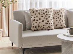 Set di 2 cuscini KASRA Finta pelliccia 45 x 45 cm Beige chiaro Trama astratta