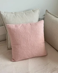 Set di 2 cuscini LEUZEA Bouclé 45 x 45 cm Rosa pastello Tinta unita