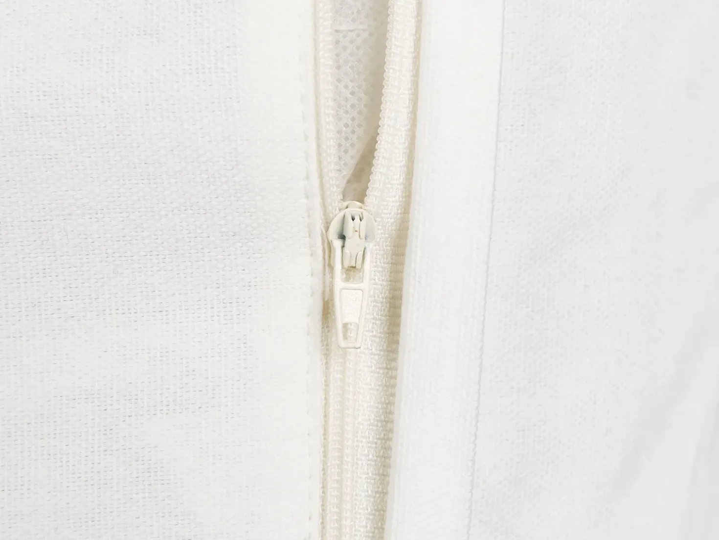 Set di 2 cuscini LIVISTONA Cotone 45 x 45 cm Bianco Trama floreale