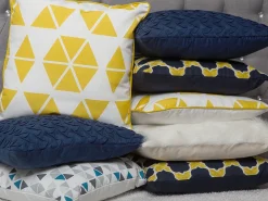 Set di 2 cuscini MUSCARI Cotone 45 x 45 cm Giallo Blu Trama Ikat