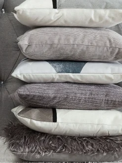 Set di 2 cuscini NOLANA 45 x 45 cm Grigio Tinta unita