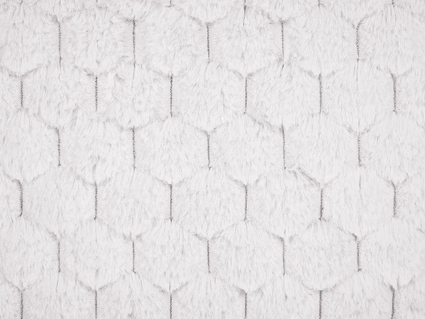 Set di 2 cuscini PURSLANE Finta pelliccia 43 x 43 cm Bianco Trama geometrica
