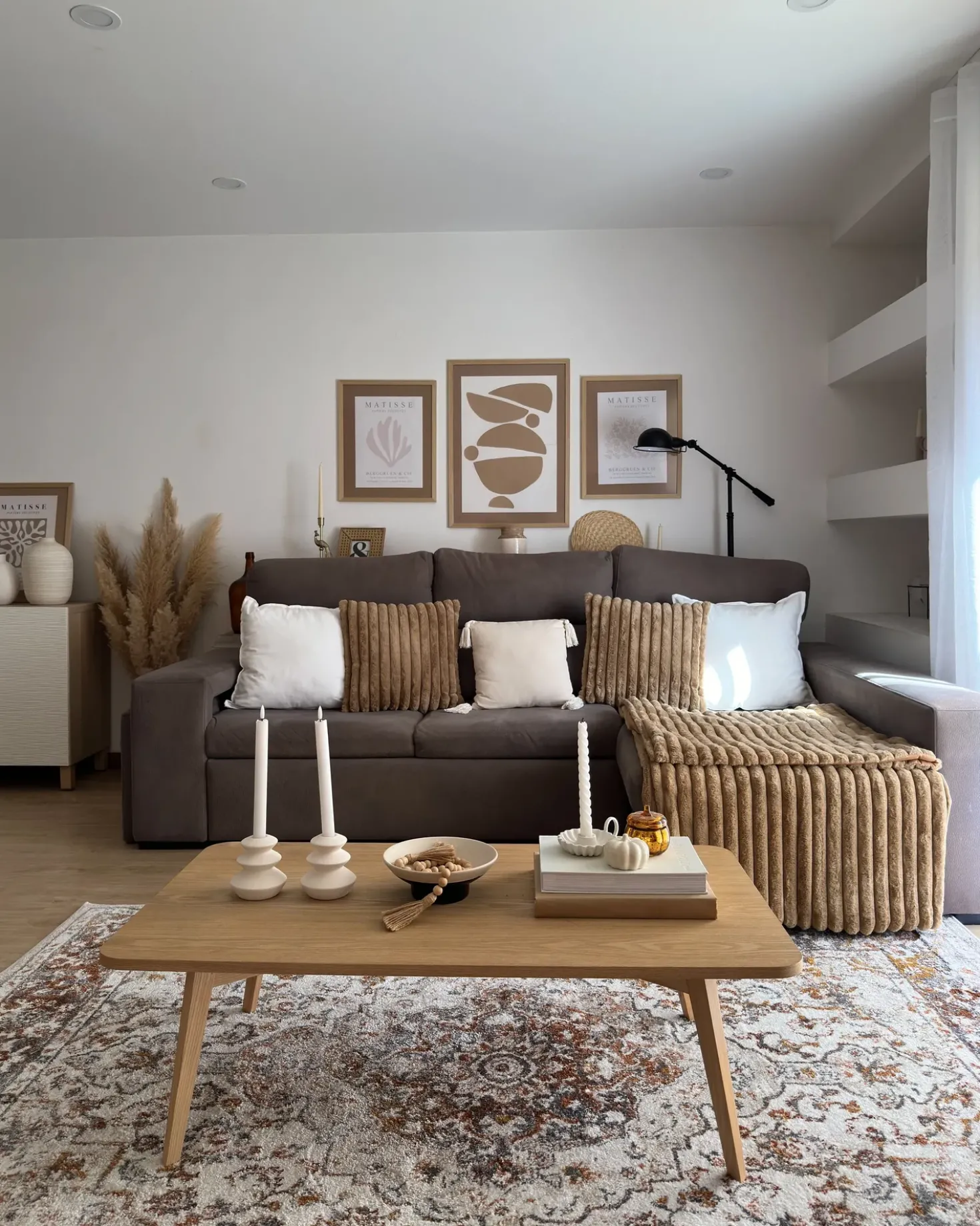 Set di 2 cuscini RAKYA Finta pelliccia 45 x 45 cm Marrone chiaro A strisce