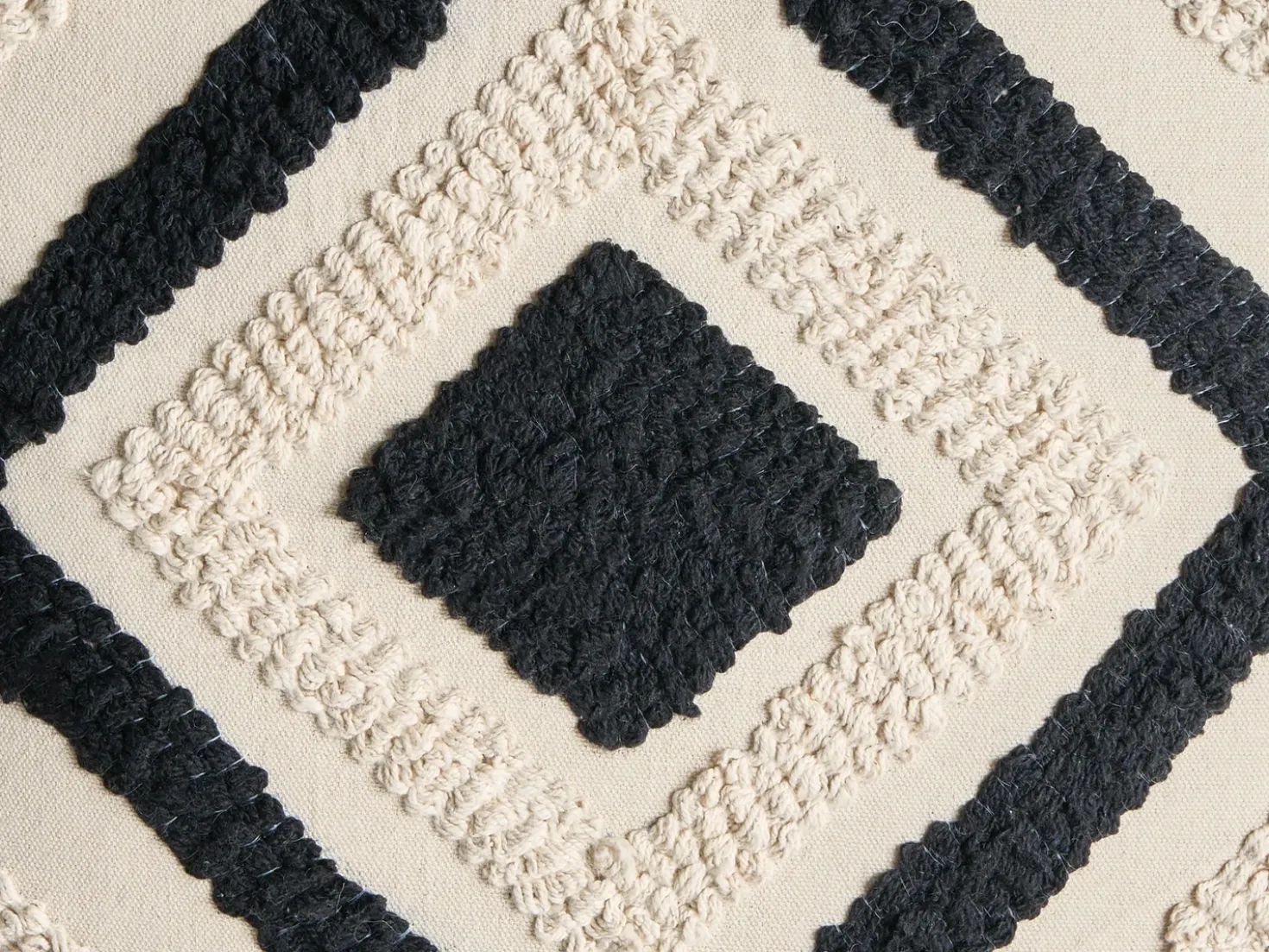 Set di 2 cuscini SARACA Cotone 45 x 45 cm Nero/Beige Trama geometrica