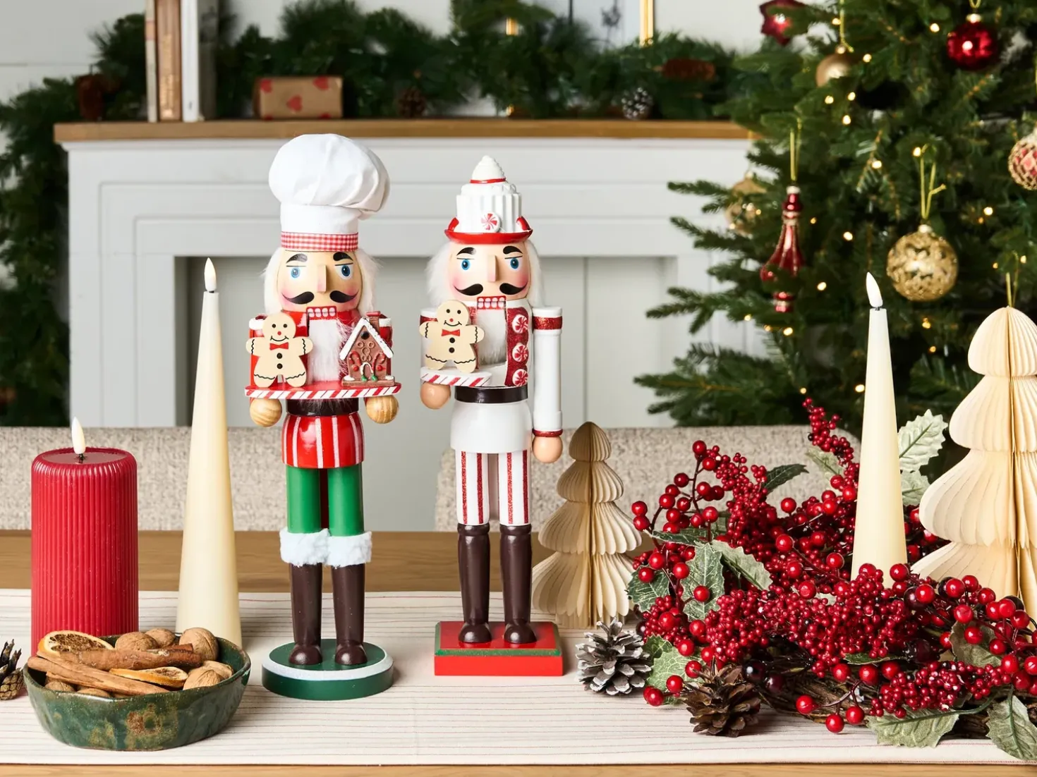 Set di 2 figure BODSJON Schiaccianoci 35 cm Rosso/Bianco