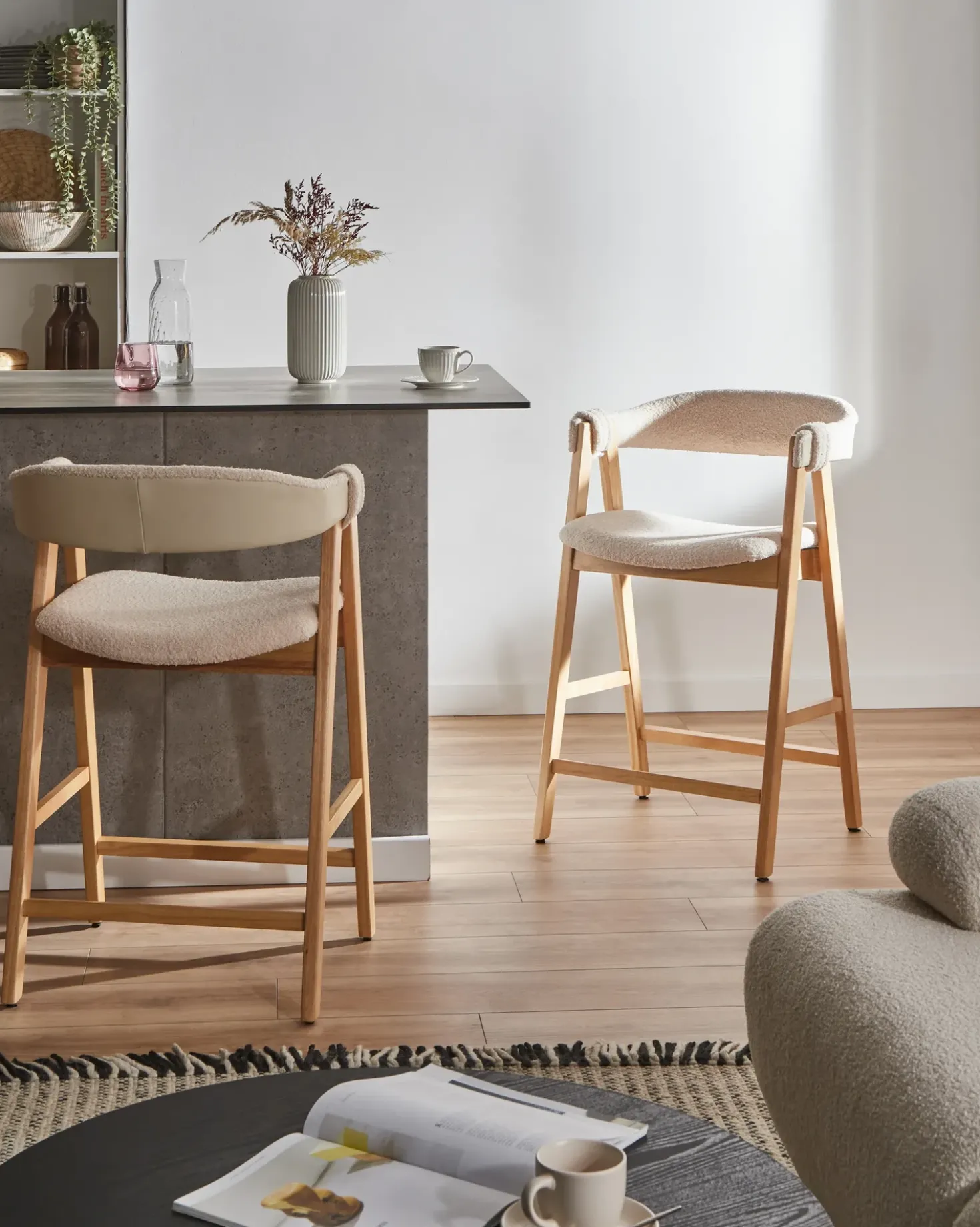 Set di 2 sedie alte DAY Bouclé Marrone chiaro/Beige chiaro