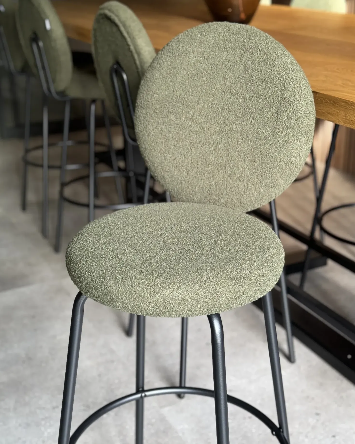 Set di 2 sedie alte EMERY Bouclé Verde chiaro