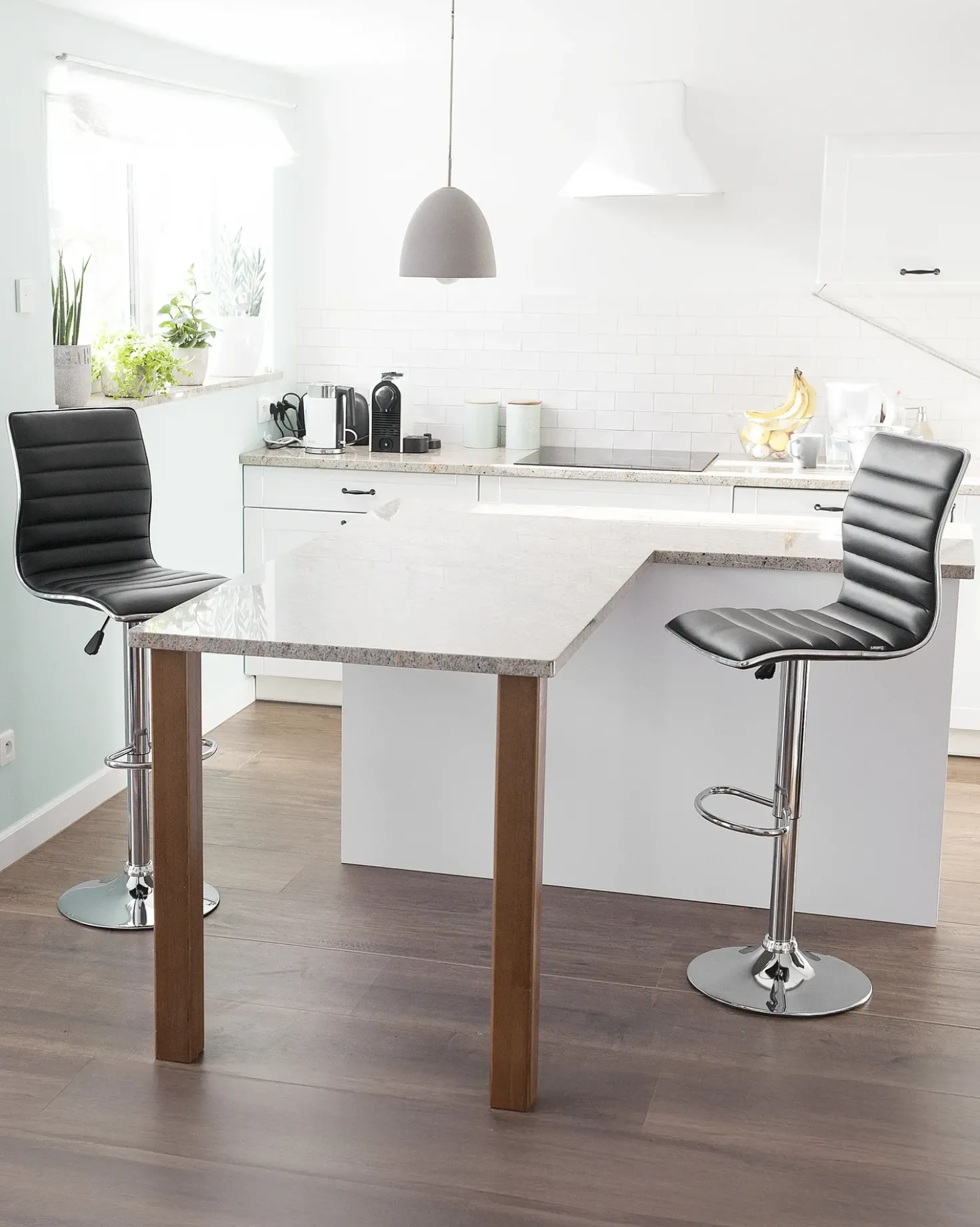 Set di 2 sedie alte LUCERNE Pelle sintetica Nero