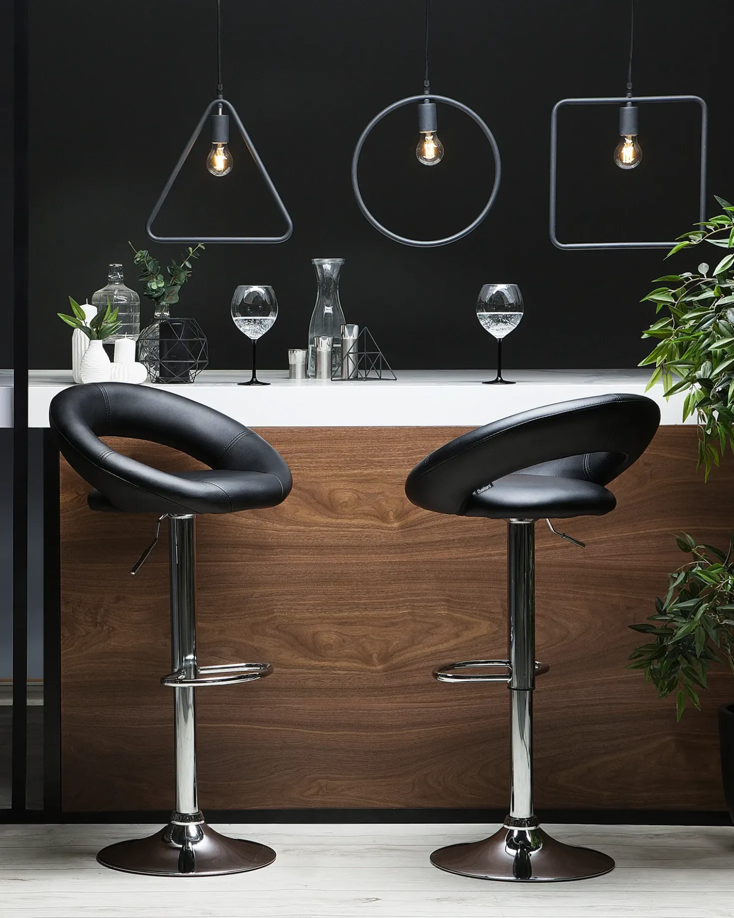 Set di 2 sedie alte PEORIA Pelle sintetica Nero