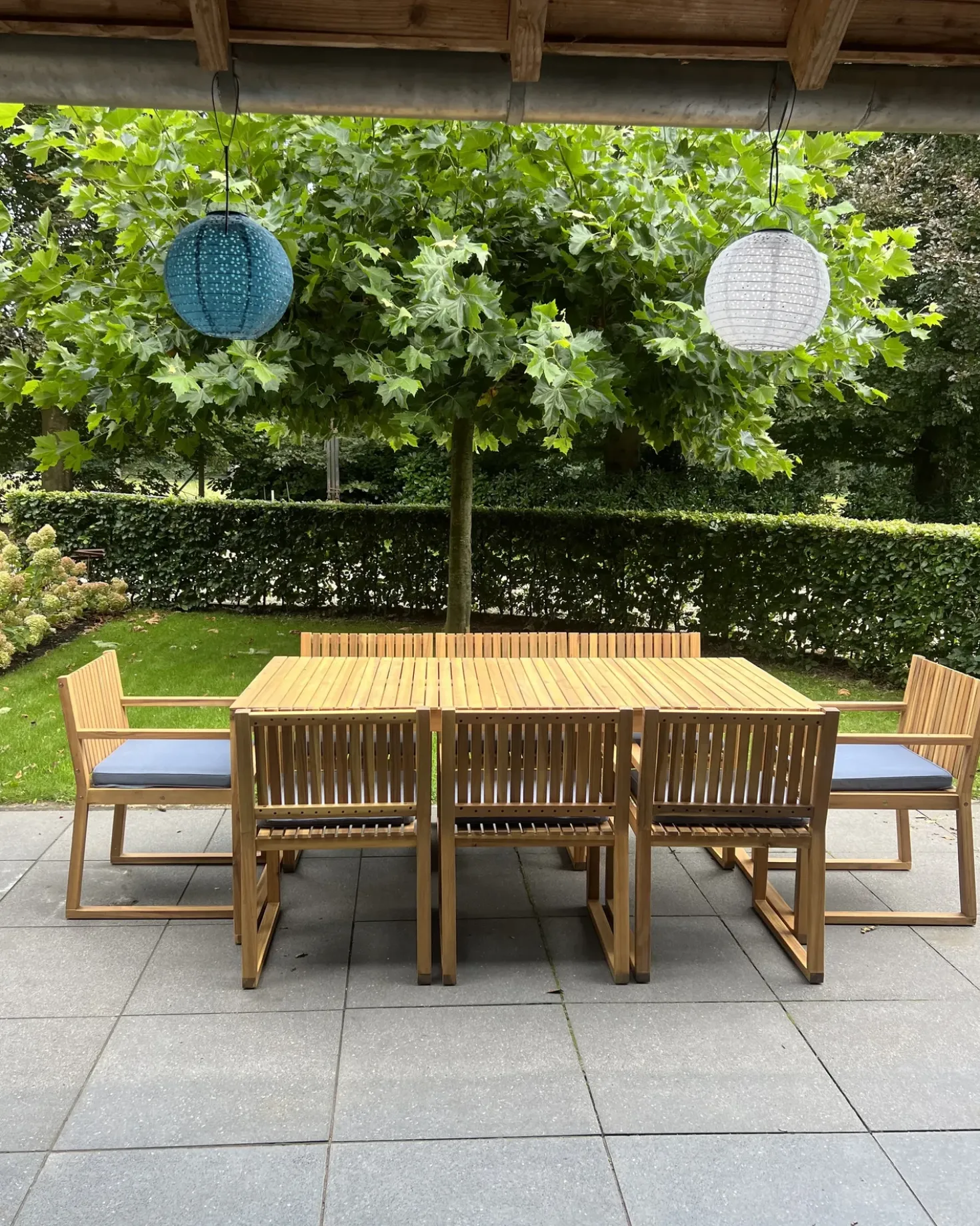 Set di 8 sedie da giardino con cuscini SASSARI II Legno di acacia certificato Blu