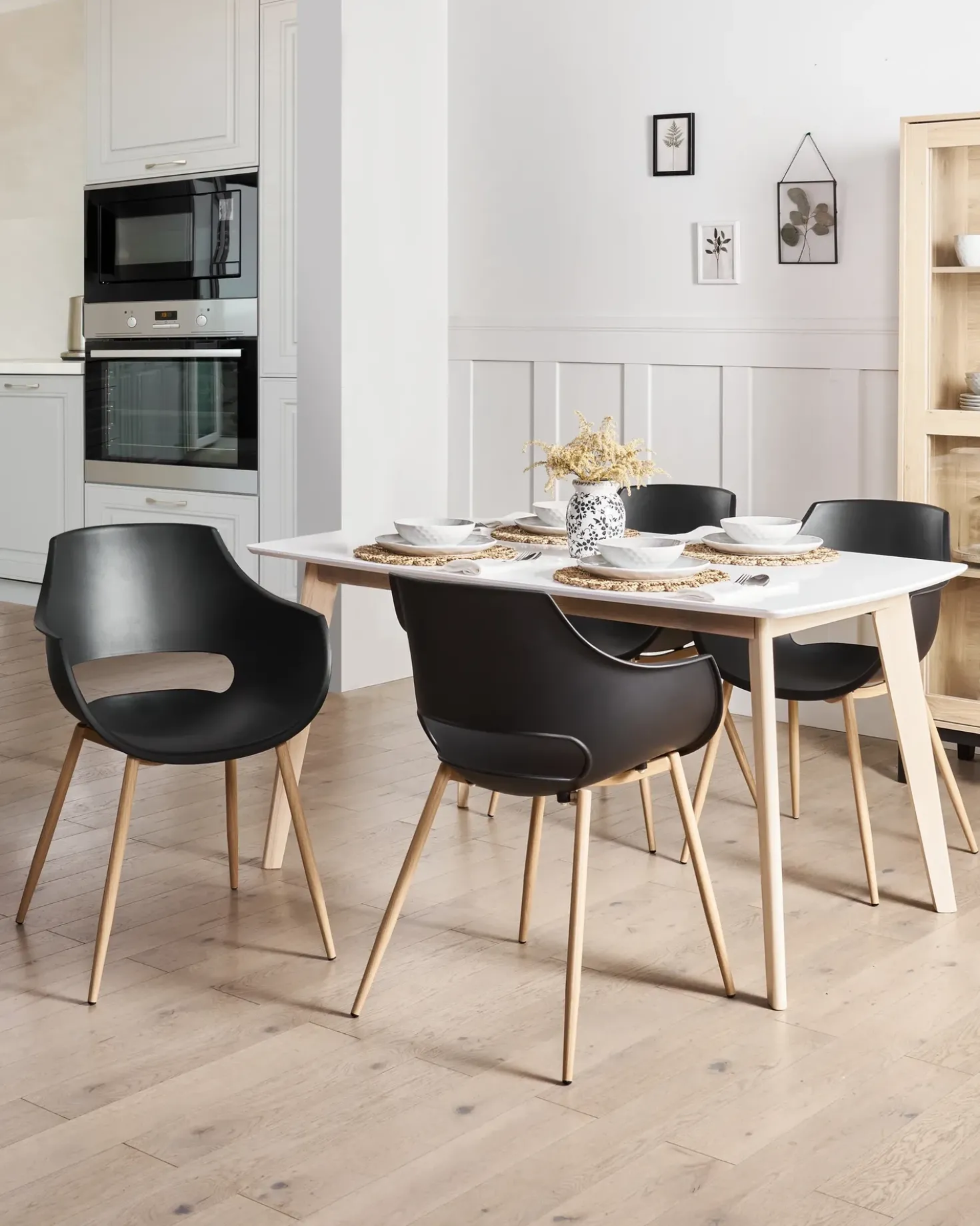 Set di 4 sedie da pranzo MILLERS Nero