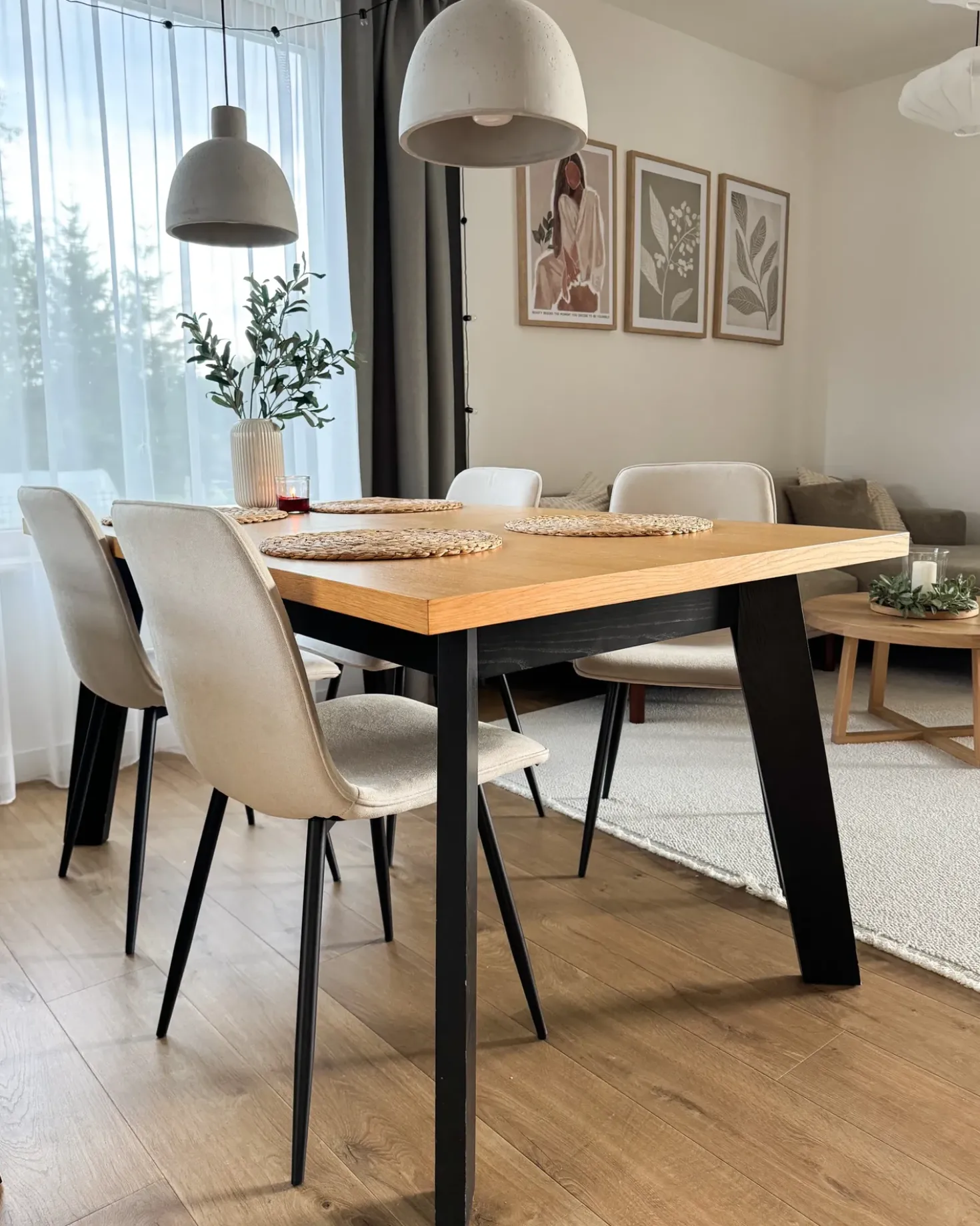 Set di 4 sedie da pranzo TUSCOLA Tessuto Beige chiaro