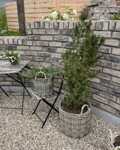 Set di 3 vasi da fiori in vimini NIKITI Rattan sintetico (PE) 29/35/40 cm Tortora