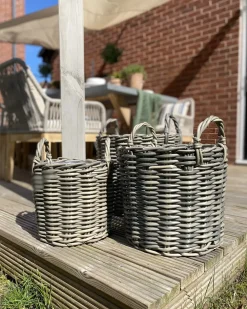 Set di 3 vasi da fiori in vimini NIKITI Rattan sintetico (PE) 29/35/40 cm Tortora