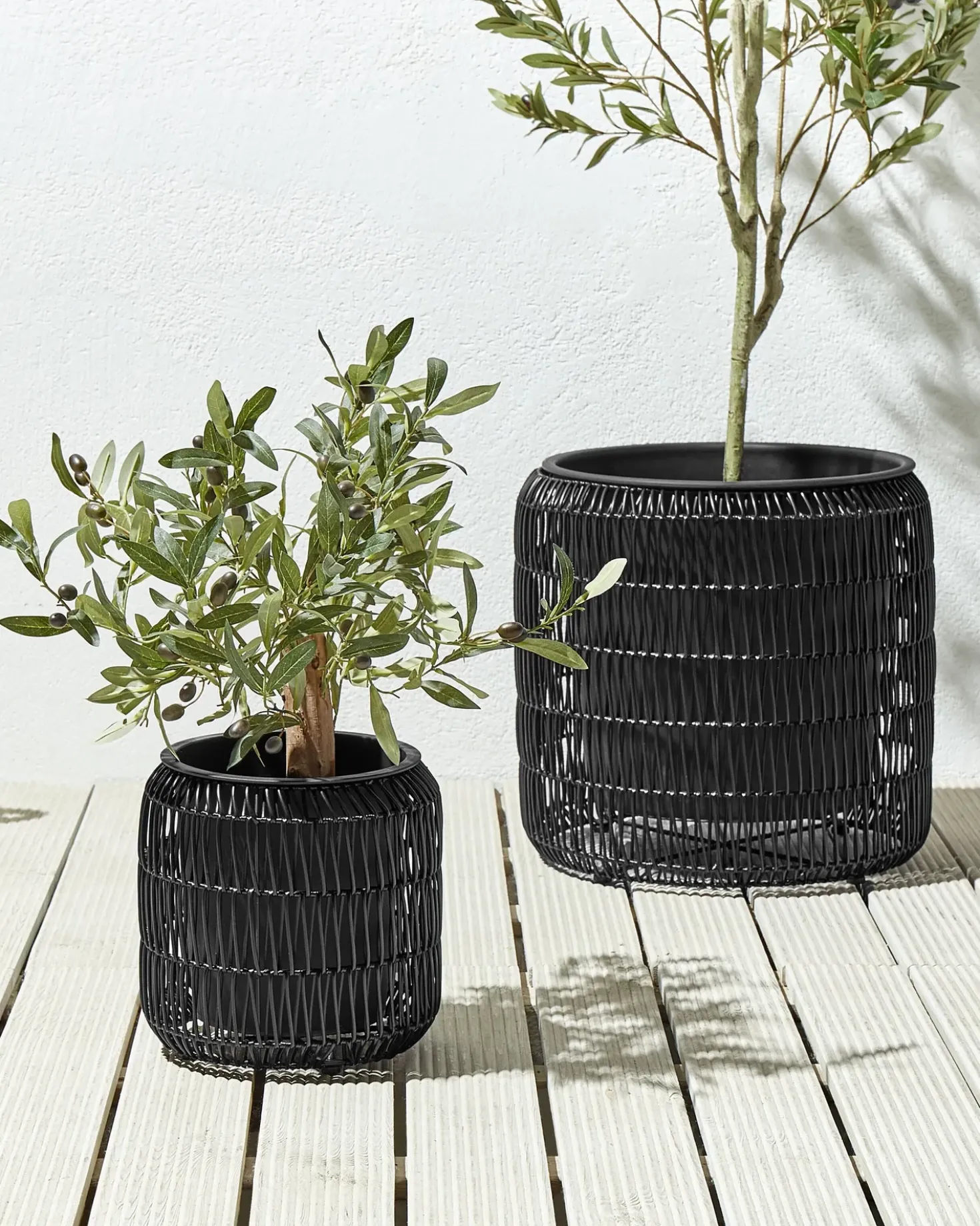 Set di 2 vasi per piante BRODIEA Rattan sintetico (PE) 26/45 cm Nero