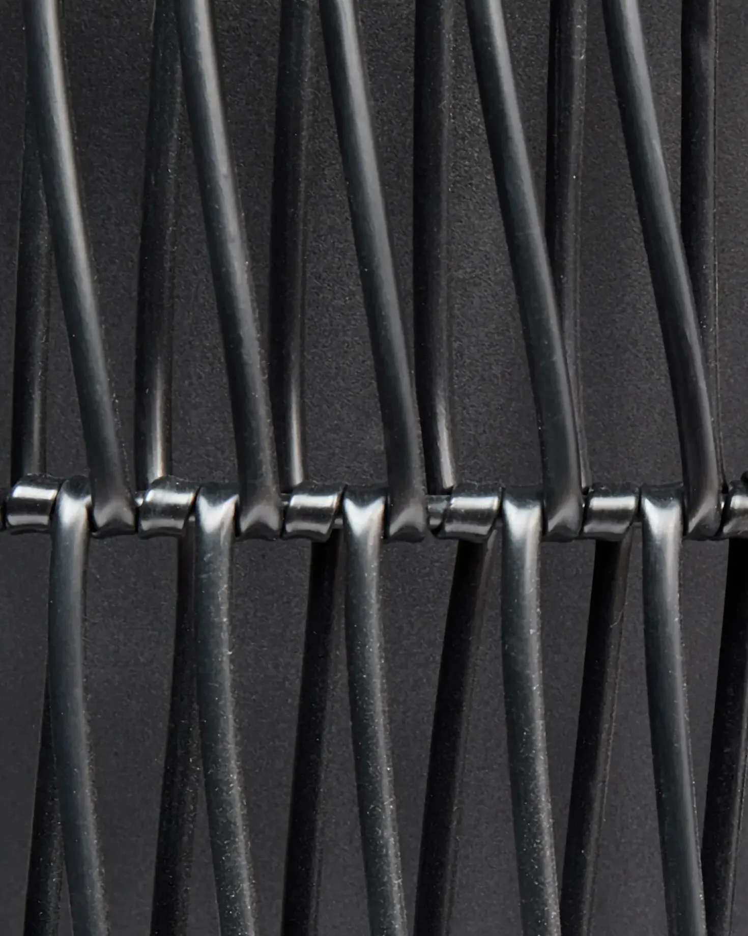Set di 2 vasi per piante BRODIEA Rattan sintetico (PE) 26/45 cm Nero
