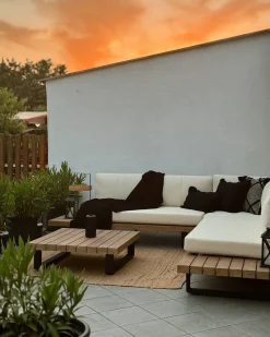 Set di divani angolari da giardino 5 posti MYKONOS Lato destro Legno di acacia certificato Bianco sporco