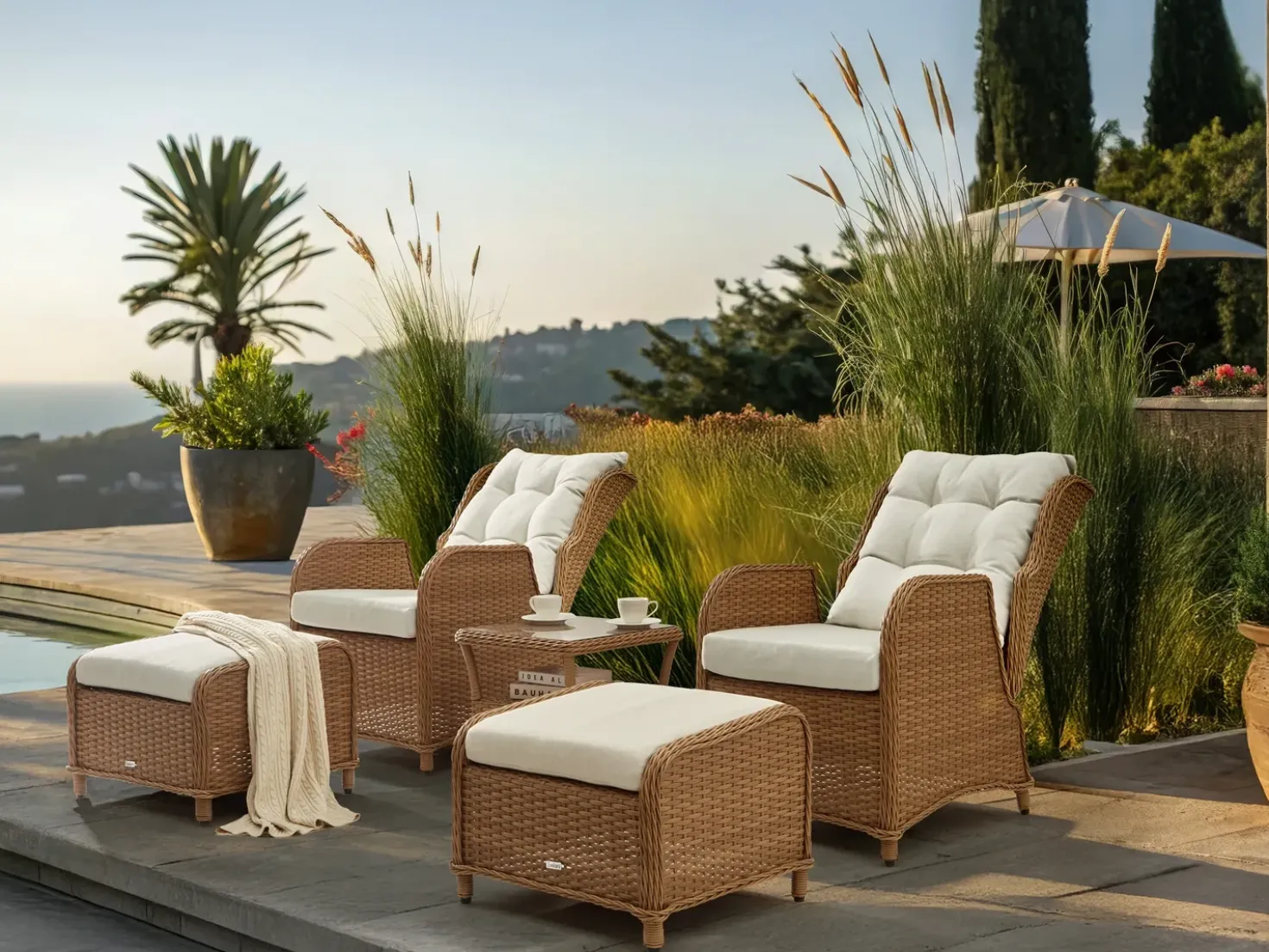 Set salotto da giardino con tavolo e pouf 2 posti PONZA Rattan sintetico (PE) Marrone