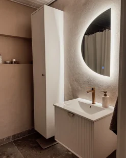 Specchio da bagno con luce LED BEZONS 49 cm 80 cm Argento