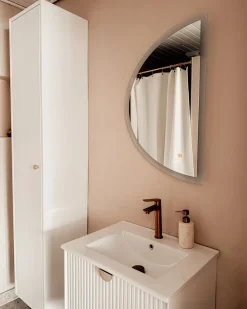 Specchio da bagno con luce LED BEZONS 49 cm 80 cm Argento