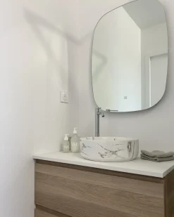 Specchio da bagno con luce LED BERGERAC 58 cm 78 cm Argento