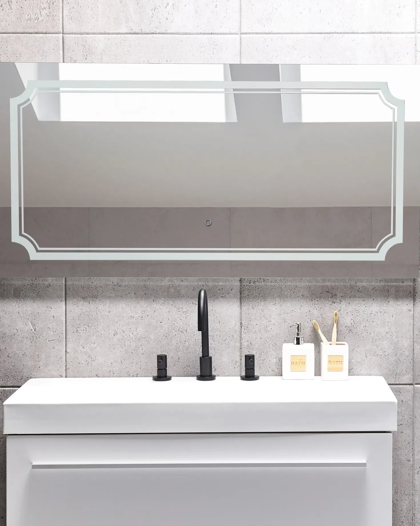 Specchio da bagno con luce LED ARROMACHNES 120 cm 60 cm Argento