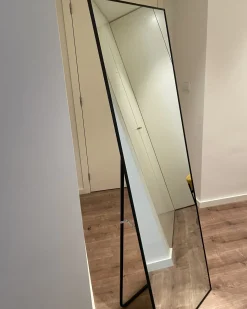 Specchio da terra BEAUVAIS 156 cm Metallo Nero