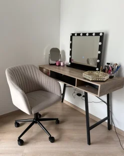 Specchio per tavolino toeletta LED BEAUVOIR Nero