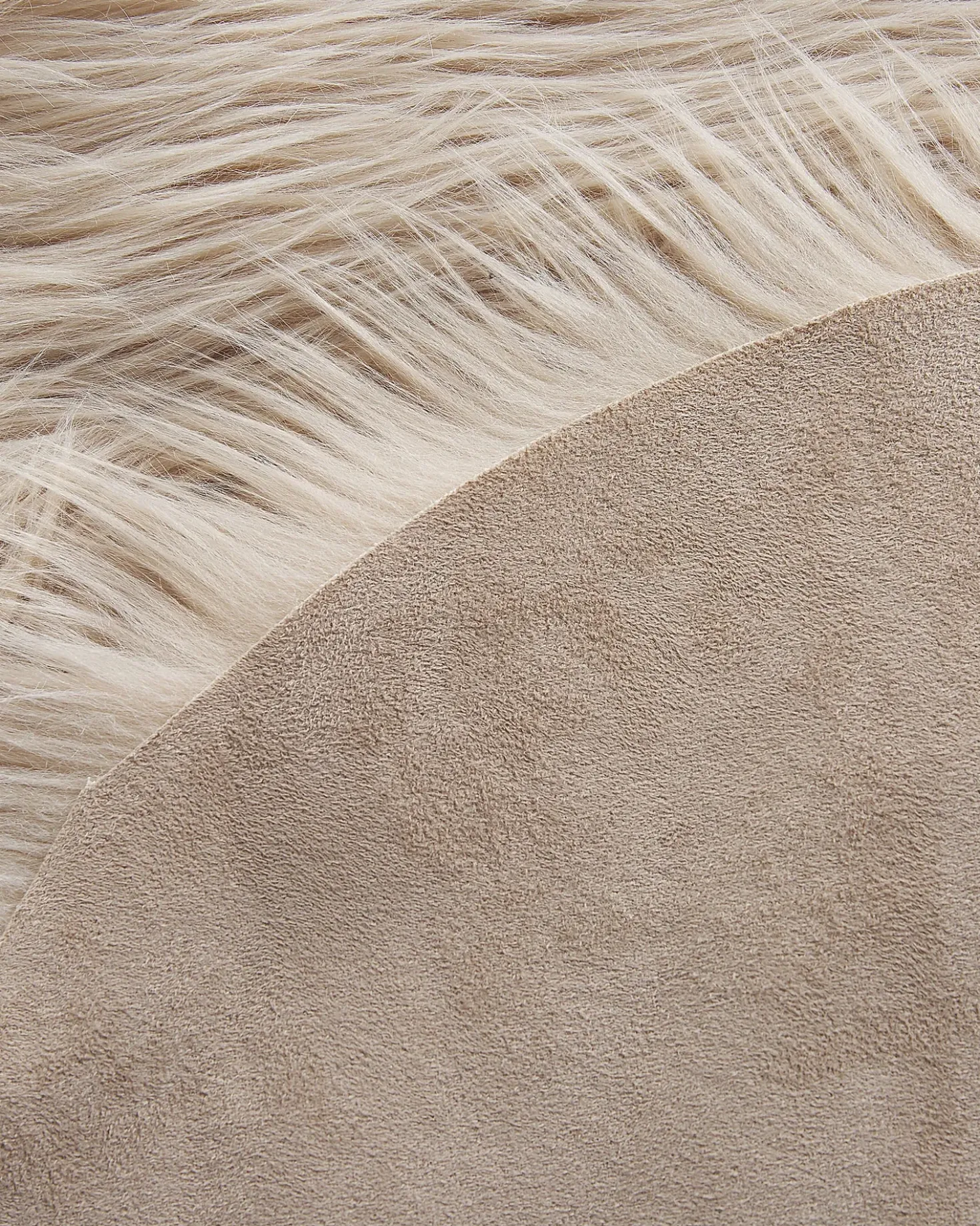 Tappeto in pelliccia sintetica MAMUNGARI Beige sabbia 60 x 180 cm