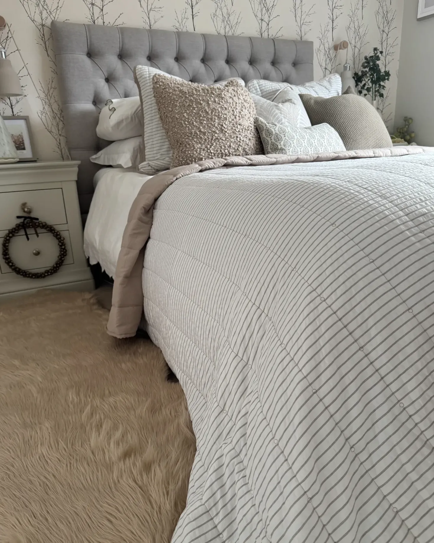 Tappeto in pelliccia sintetica MAMUNGARI Beige sabbia 60 x 180 cm
