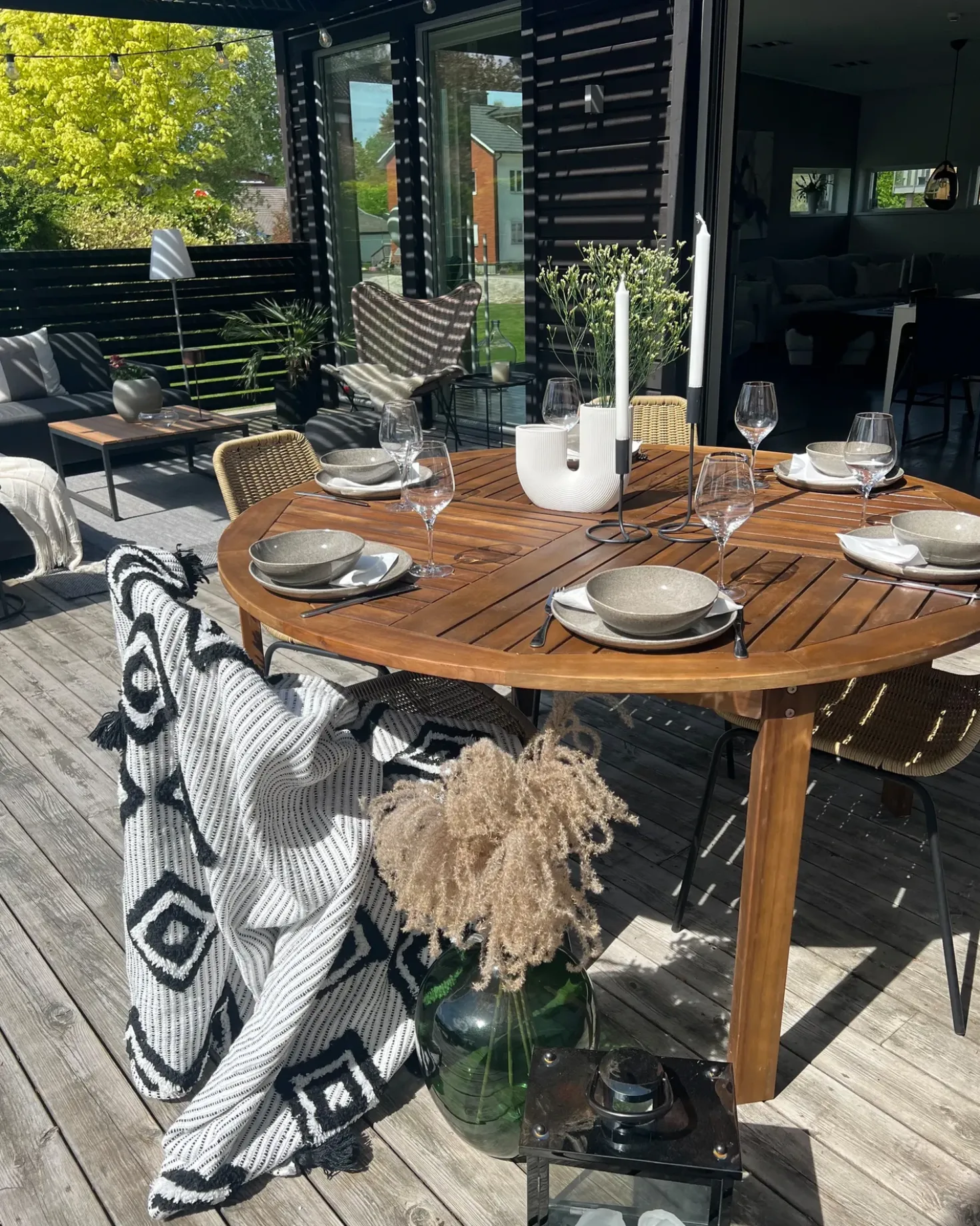 Tavolo da pranzo da giardino TOLVE 150 cm 150 cm Legno d'acacia Marrone