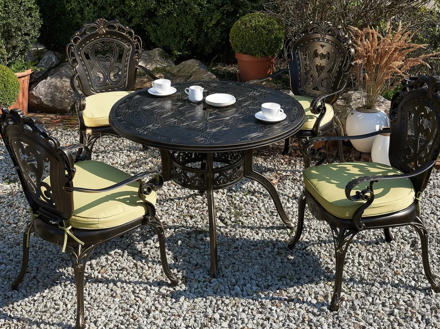 Tavolo da pranzo da giardino SAPRI 100 cm 100 cm Metallo Marrone scuro