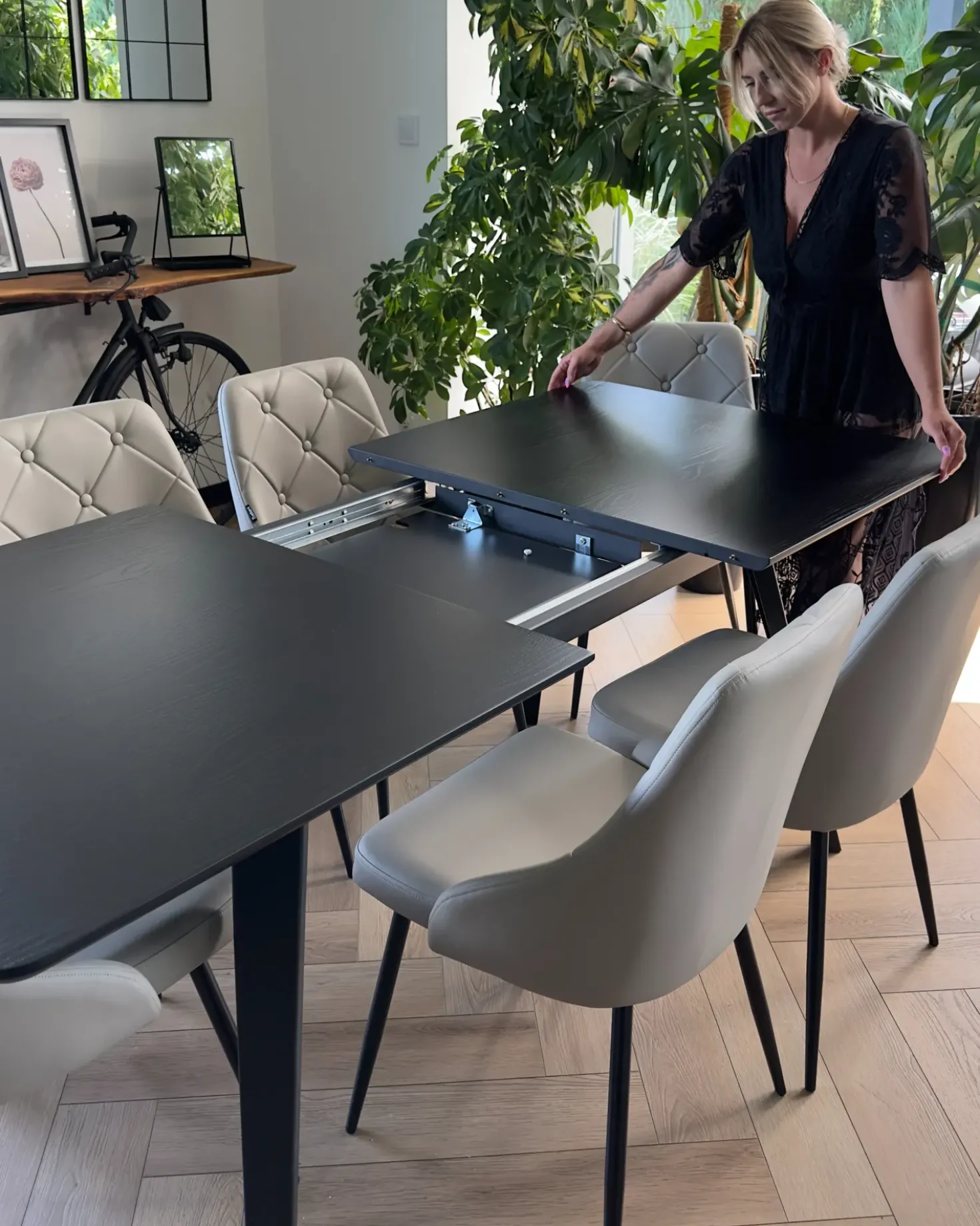 Tavolo da pranzo estensibile IRVINGTON Nero 160/200 cm 90 cm