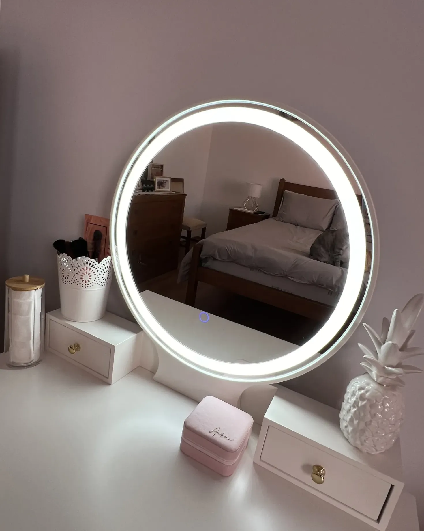 Toeletta con specchio e sgabello AUXON LED Bianco